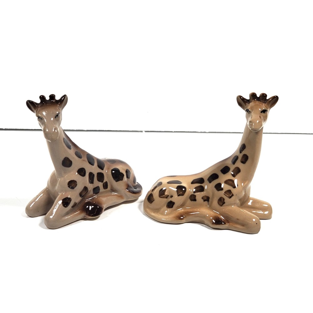 Vintage Giraffe Salt & Pepper Shakers Porcelain Sitting Giraffes